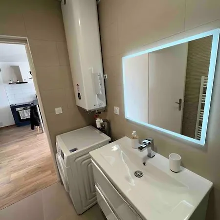 Apartament Plein Centre-ville T2 Refait A Neuf *