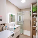Plein Centre-ville T2 Avec Sauna