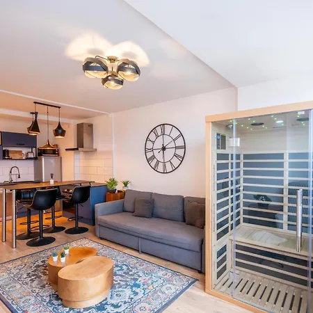 Plein Centre-ville T2 Avec Sauna Aix-les-Bains