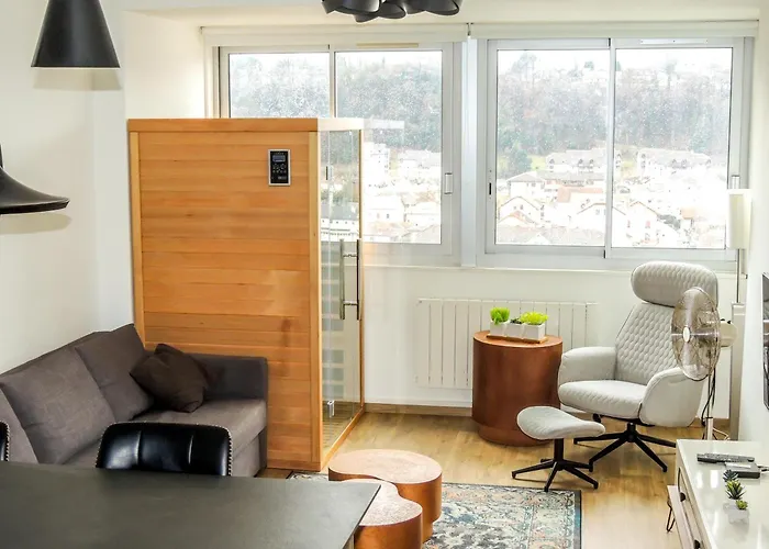 Plein Centre-ville T2 Avec Sauna Aix-les-Bains